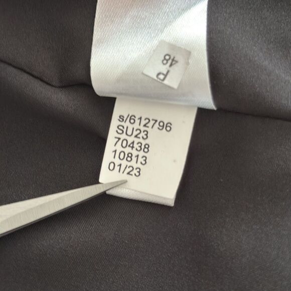 Ann Taylor Women’s Single-breasted Black 2 Buttons Blazer Office Size 8 EUC - Picture 9 of 12